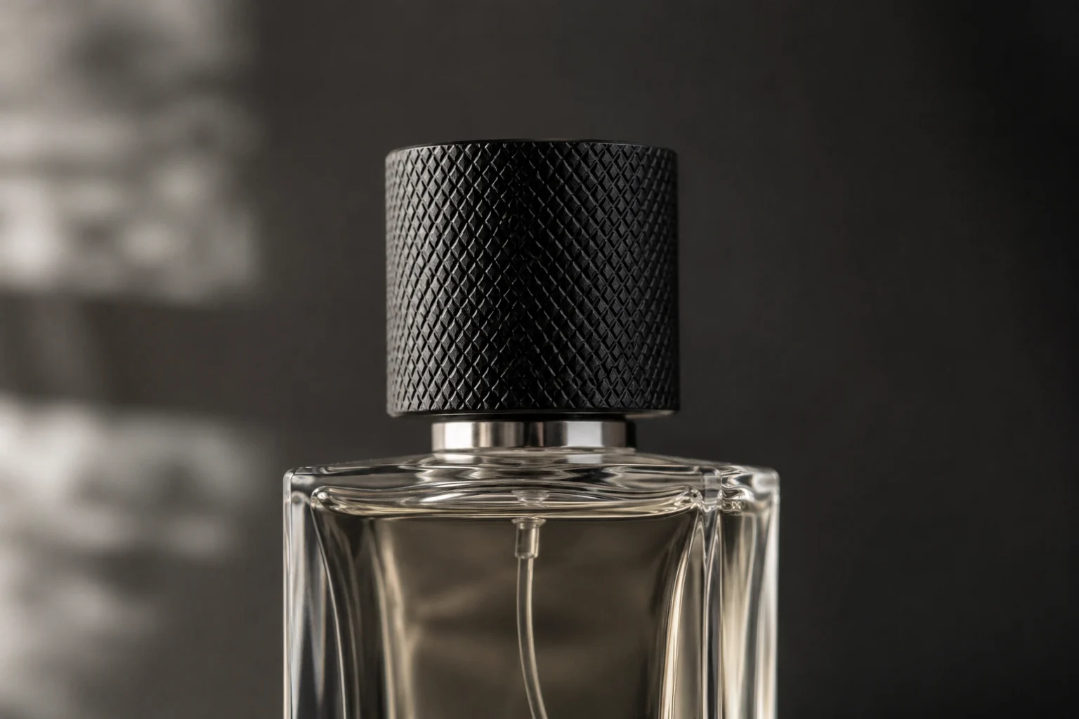 Luxury refillable perfume bottle design trends late 2026