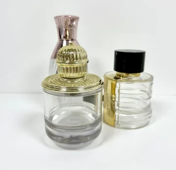 Maquettes de parfum par Anisha international dwc