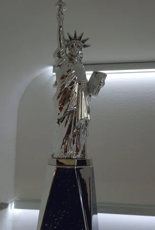 statue of liberty perfume bottle